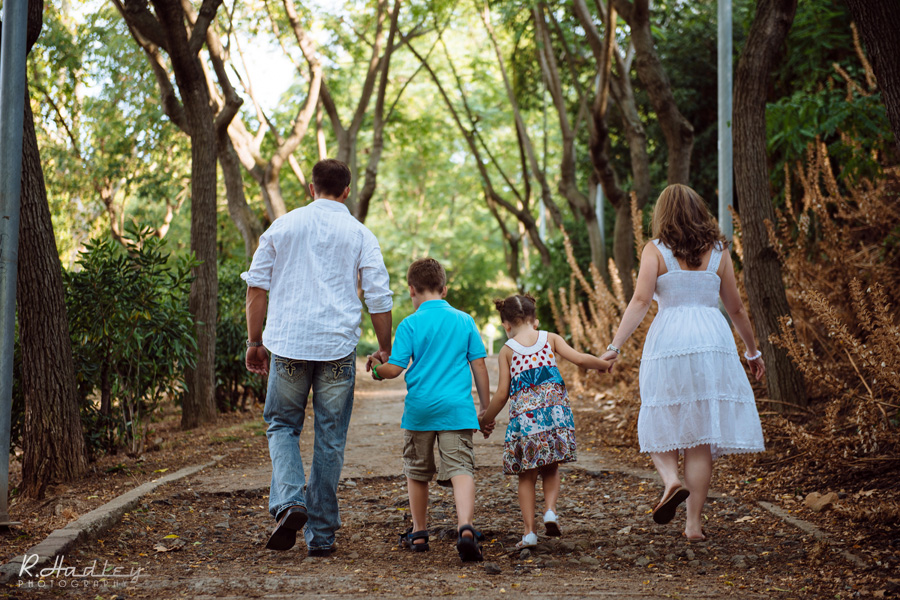 Family portrait photography on Montjuic in Barcelona