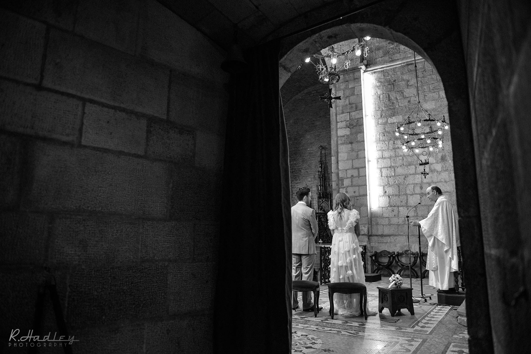 Wedding of Timmy and Sarah at Santa Anna Church and Restaurant Mirabe, Barcelona.