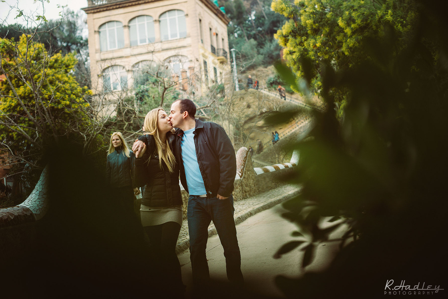 Portrait and engagment shoot with photographer in Park Guell, Barcleona
